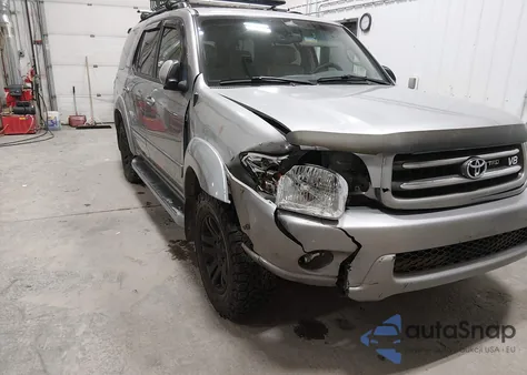 2003 Toyota Sequoia Limited V8 z USA, uszkodzony, nr VIN 5TDBT48A03S204951